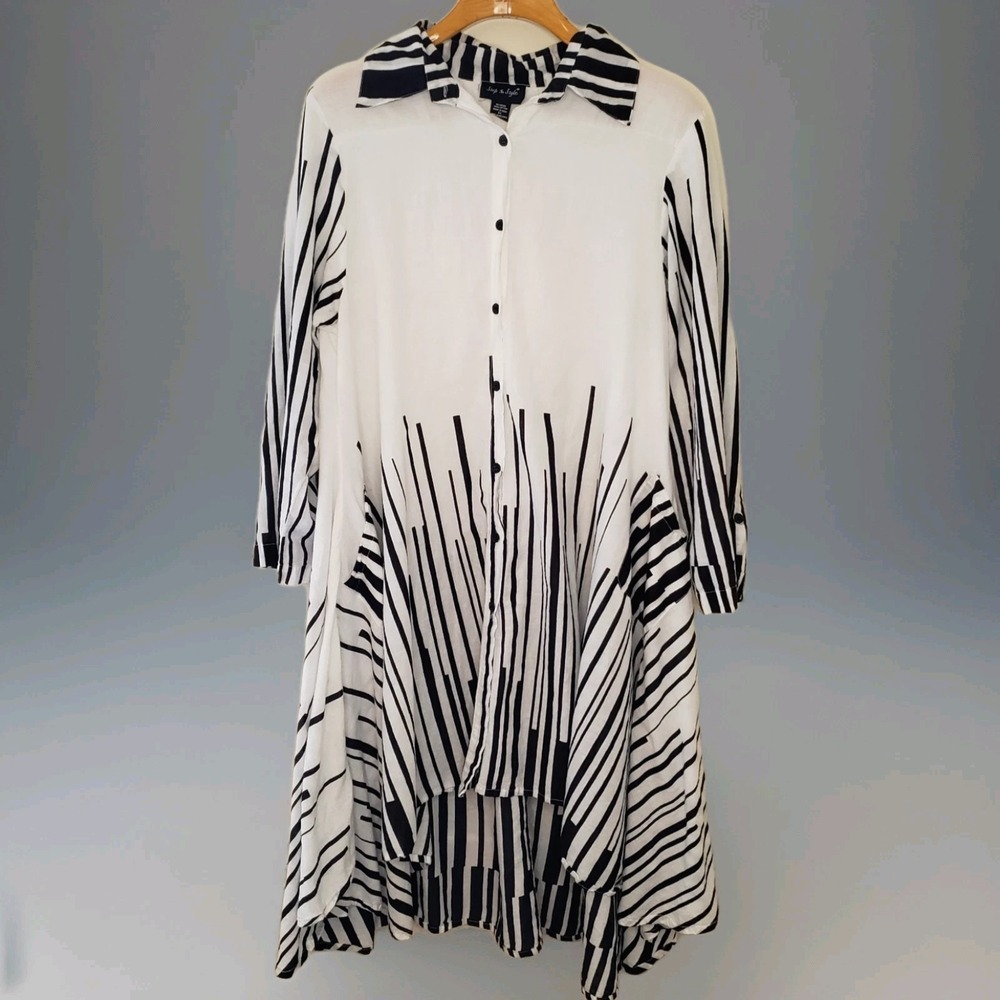 Step in Style Hi Low Shirt Dress Size 3X Black White Flowy Swing Lagenlook Artsy